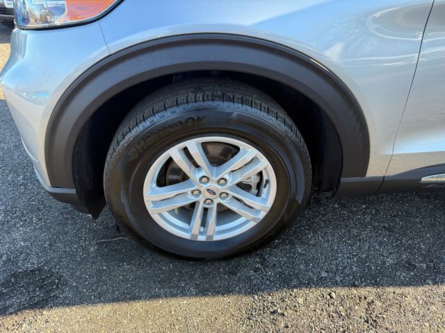 Certified 2022 Ford Explorer XLT w/ Equipment Group 202A image 30