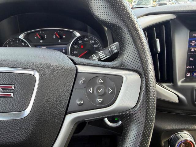 Used 2024 GMC Terrain SLE w/ Driver Convenience Package FWD image 14