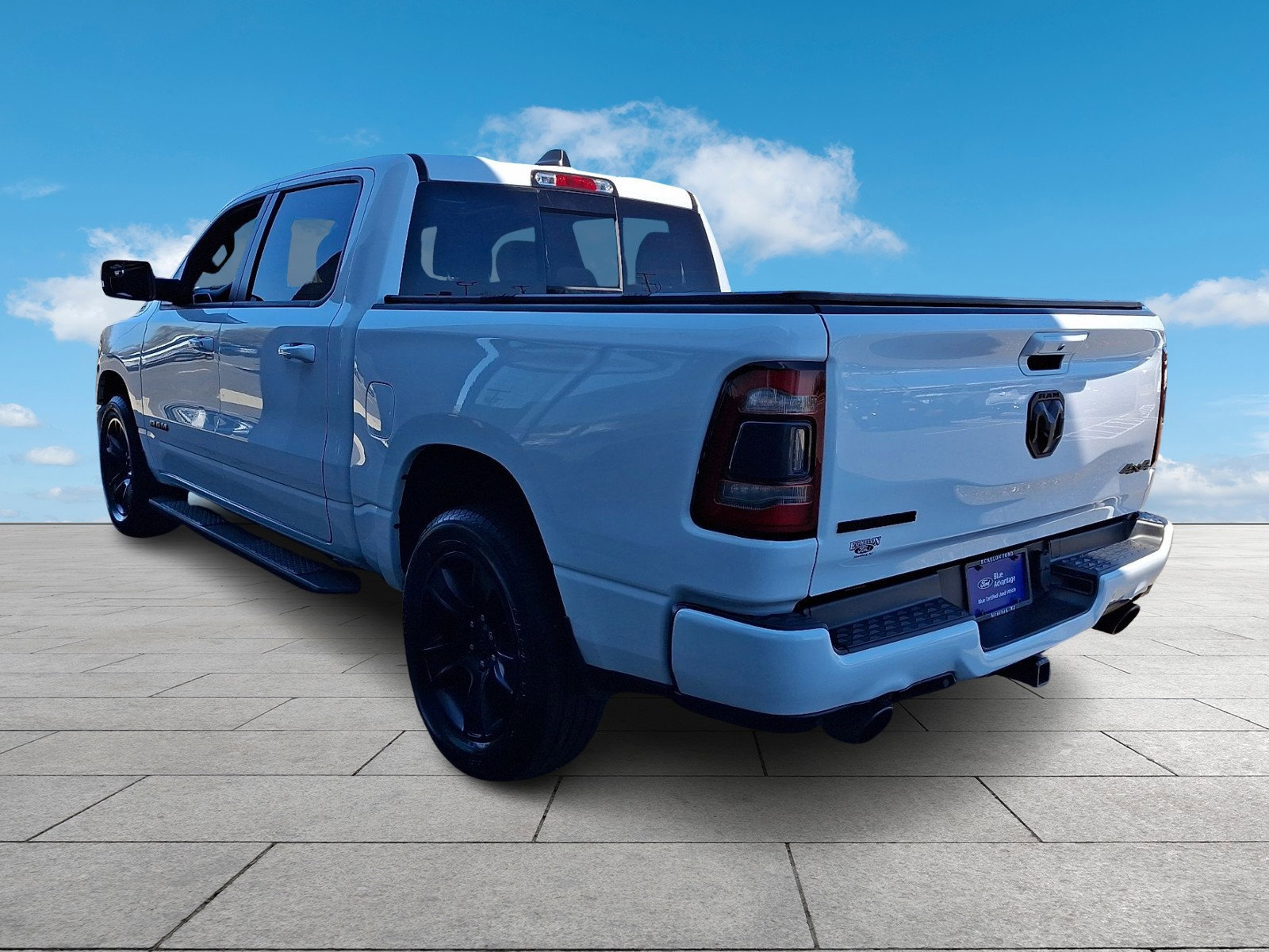 Used 2022 RAM 1500 Big Horn AWD/4WD image 2