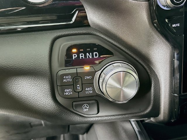 Used 2026 RAM 1500 Laramie AWD/4WD image 23