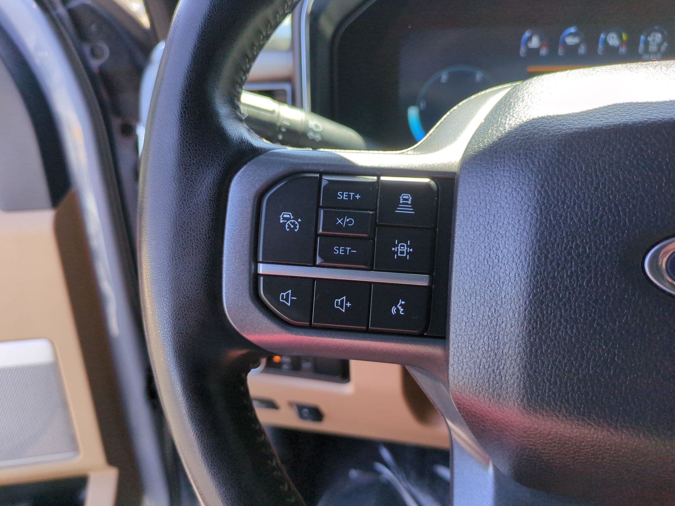 Certified 2024 Ford F350 Lariat w/ Lariat Ultimate Package AWD/4WD image 19
