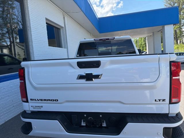 Used 2024 Chevrolet Silverado 2500 LTZ w/ LTZ Plus Package AWD/4WD image 5