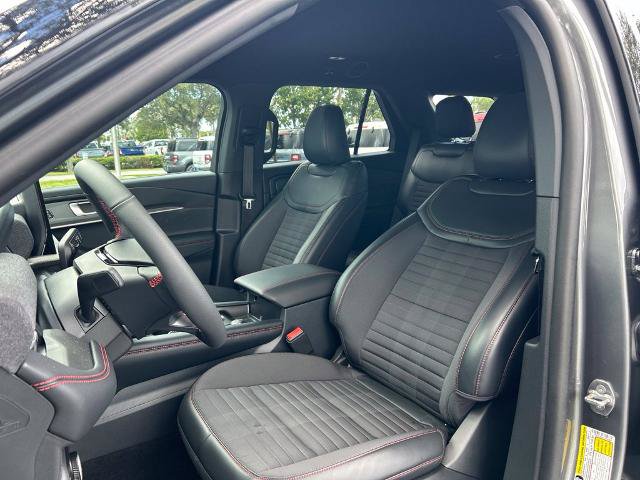 Certified 2026 Ford Explorer ST-Line w/ ST-Line Street Pack RWD image 19