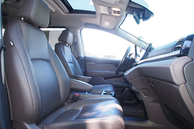 Used 2023 Honda Odyssey Touring image 12