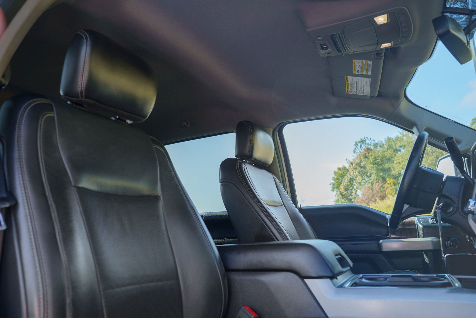 Certified 2019 Ford F350 Lariat w/ Lariat Value Package AWD/4WD image 16