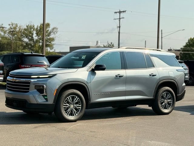 Used 2025 Chevrolet Traverse LT AWD/4WD image 44