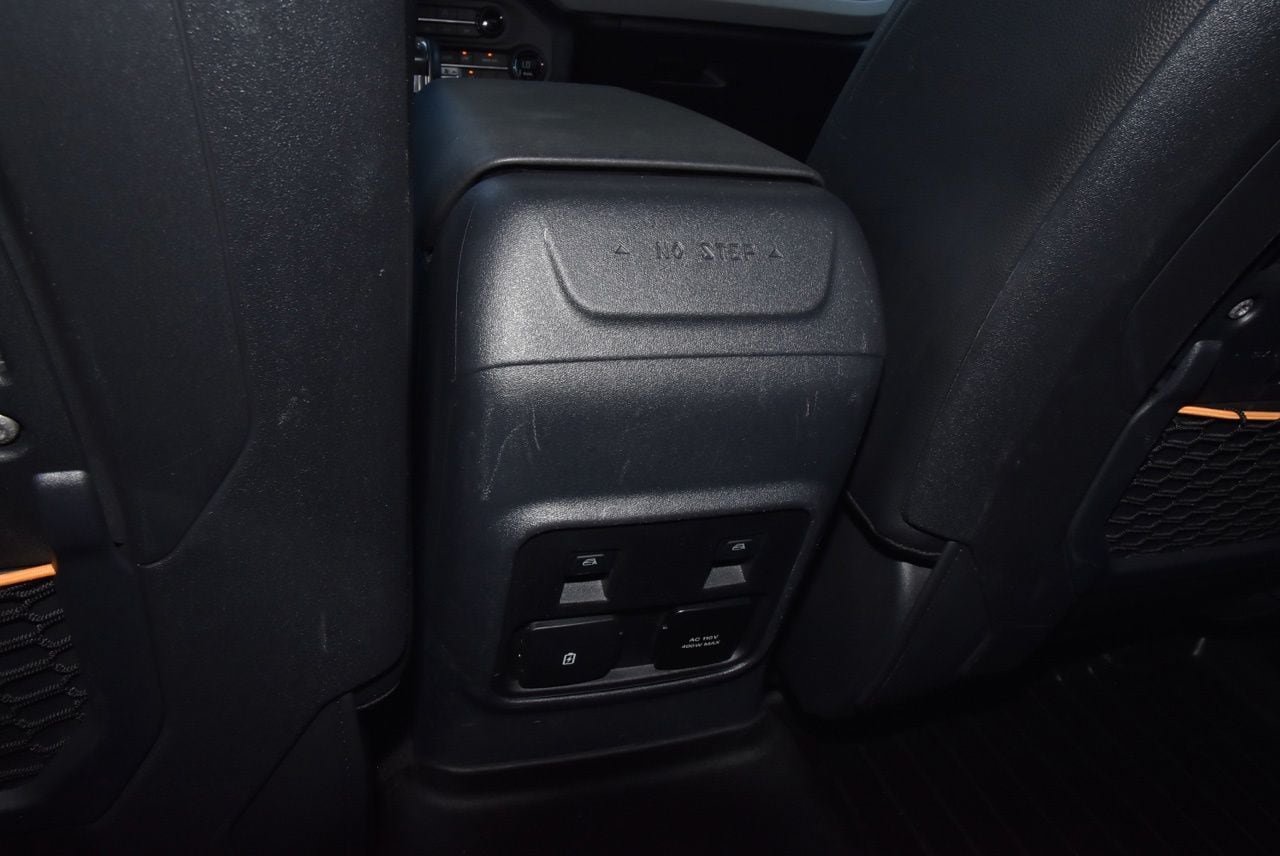Certified 2023 Ford Bronco Badlands w/ Sasquatch Package AWD/4WD image 19