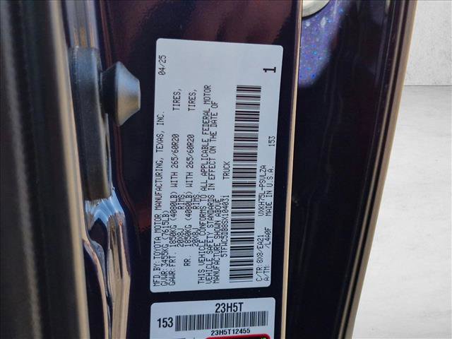 Used 2025 Toyota Tundra Limited AWD/4WD image 13