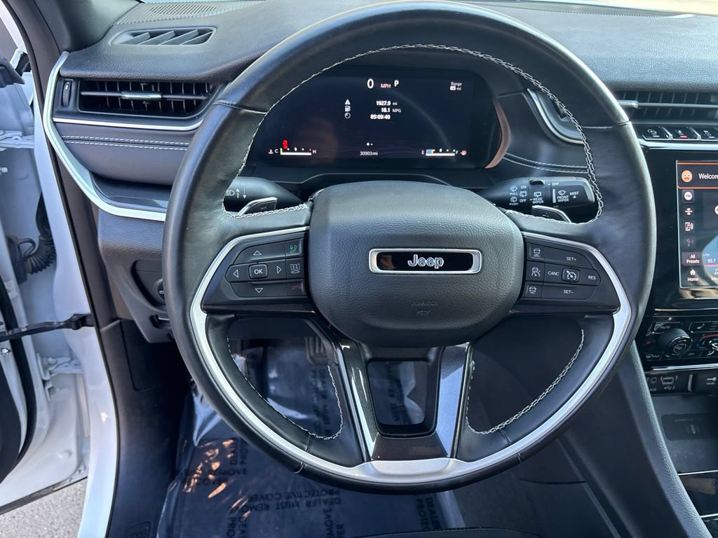 Used 2022 Jeep Grand Cherokee Altitude AWD/4WD image 17