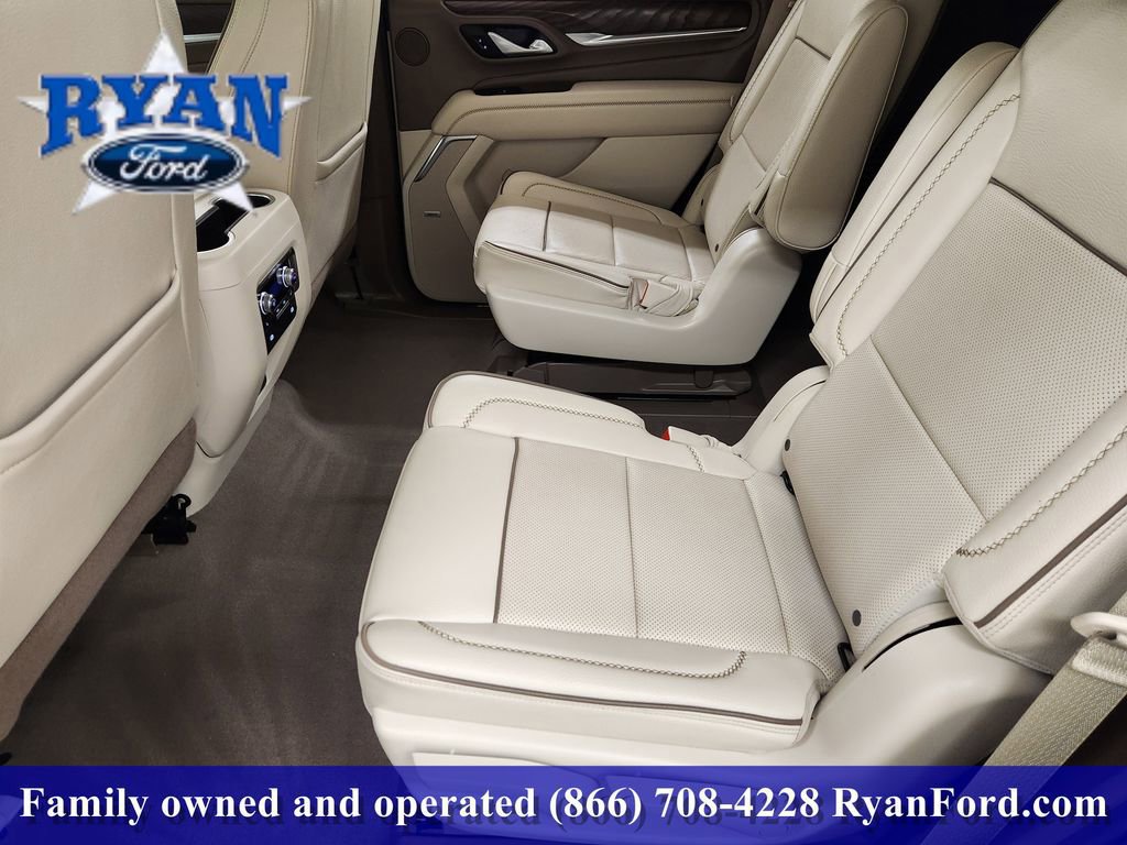 Used 2022 GMC Yukon Denali w/ Denali Premium Package image 20