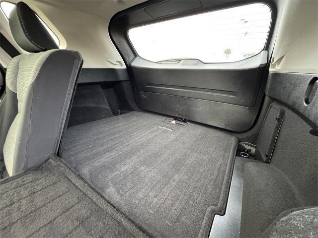 Used 2023 Nissan Rogue SV image 15