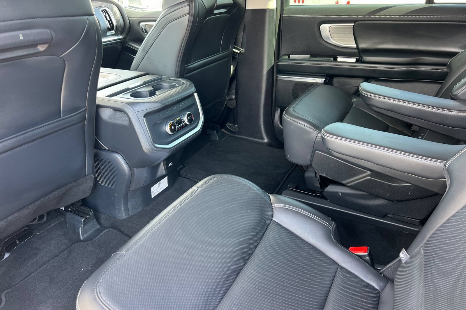 Certified 2025 Ford Expedition Max Platinum AWD/4WD image 13