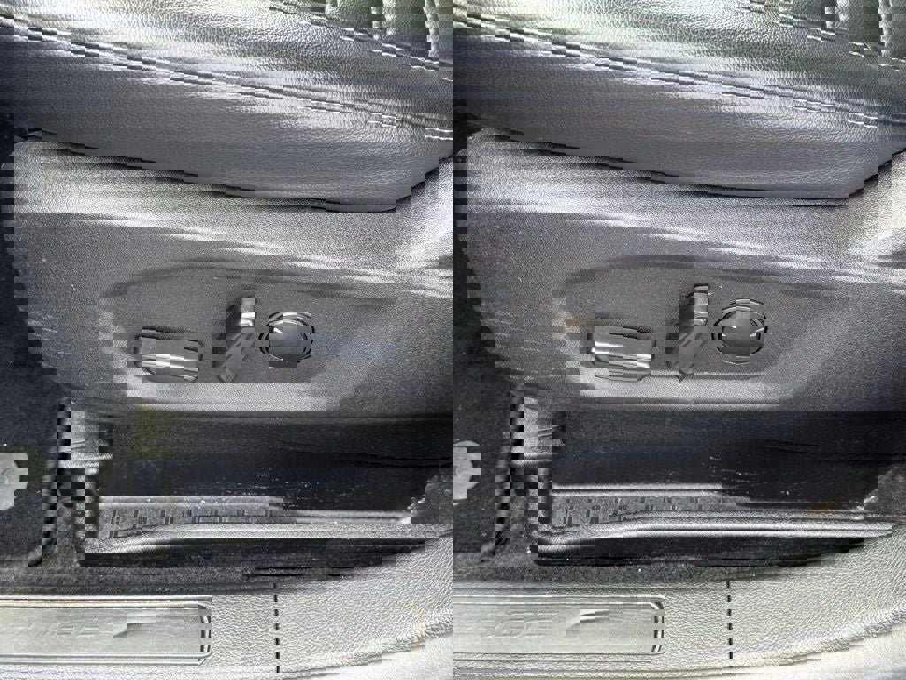 Certified 2023 Ford Edge SEL image 16