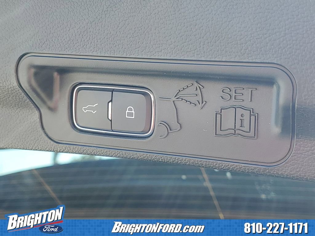 Certified 2024 Ford Explorer XLT AWD/4WD image 9