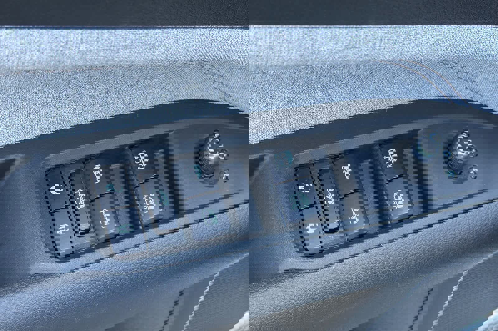 Used 2023 Jeep Compass Latitude image 13