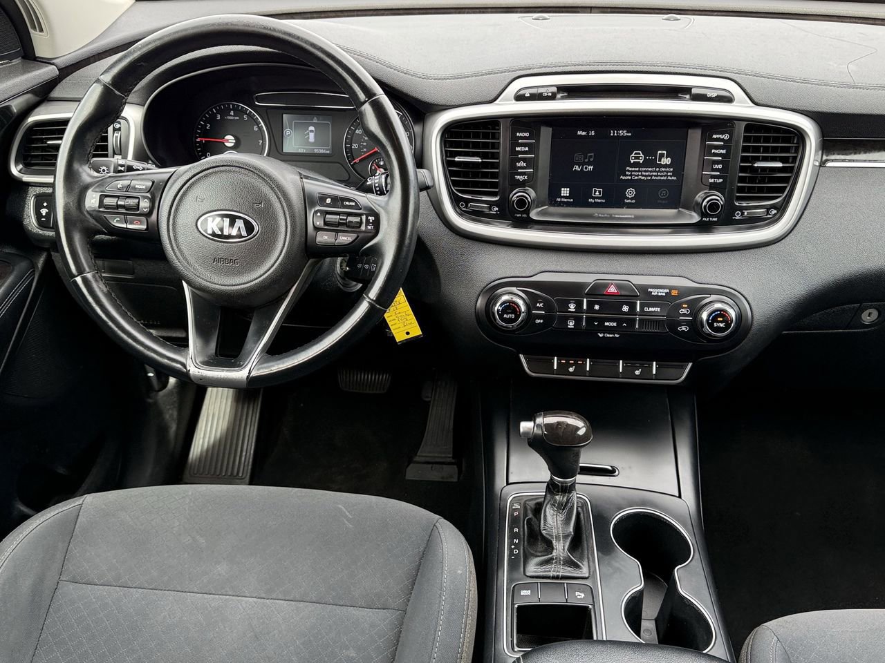 Used 2018 Kia Sorento LX image 11