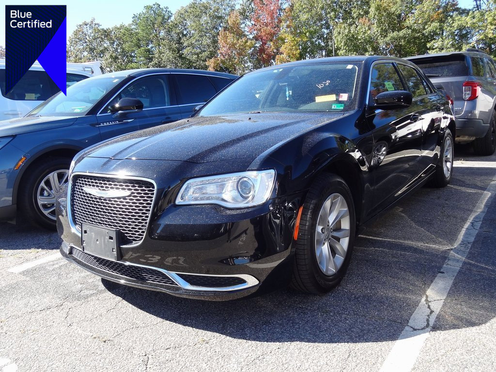 Used 2023 Chrysler 300 Touring