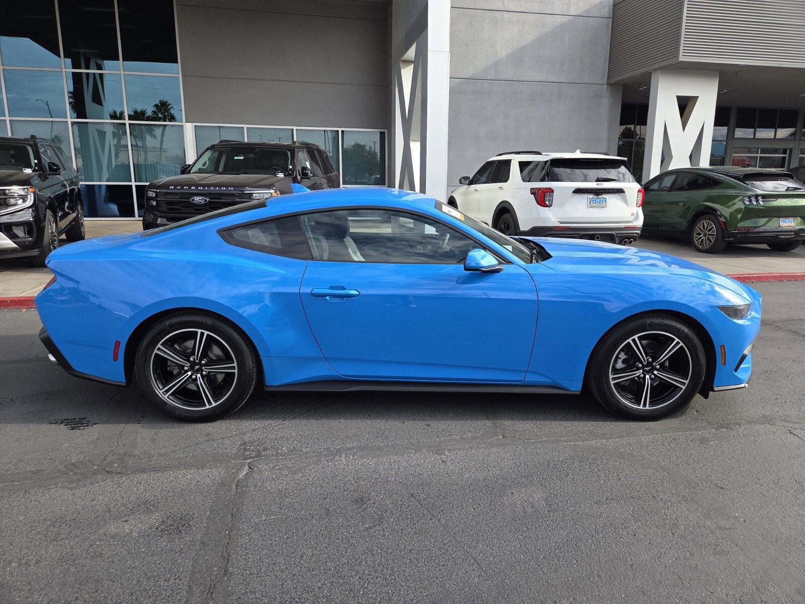 Certified 2025 Ford Mustang Coupe image 7