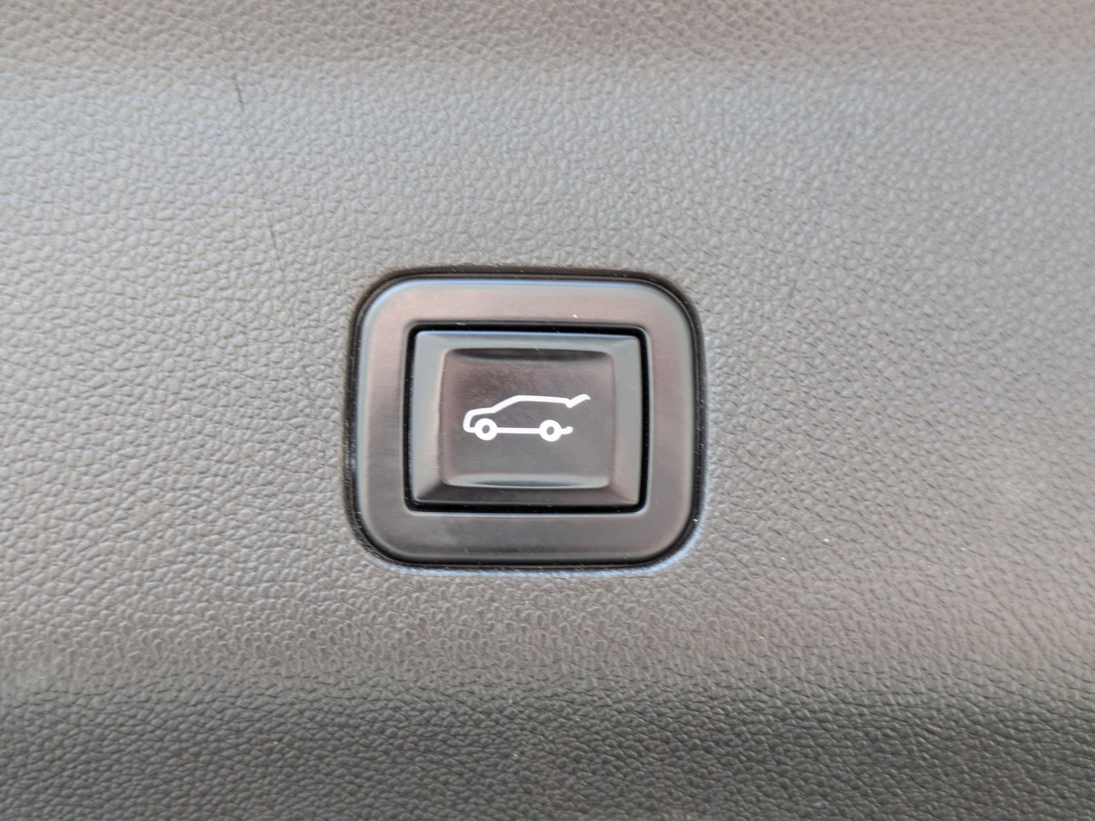 Used 2021 Chevrolet Tahoe LT image 34