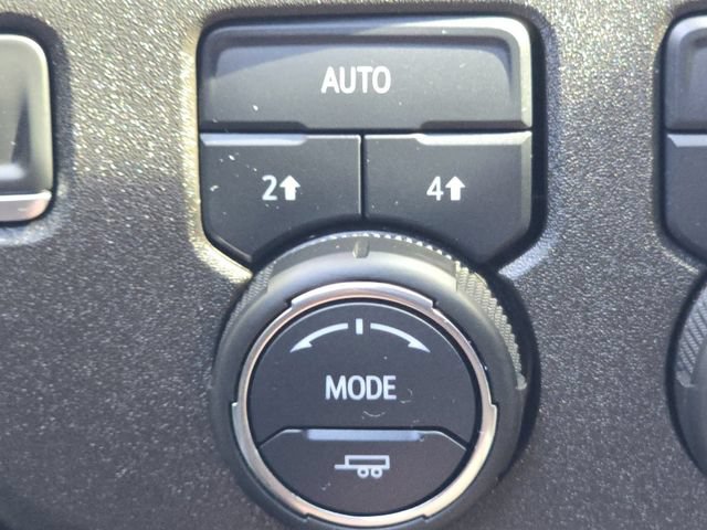 Used 2024 Chevrolet Silverado 1500 LT AWD/4WD image 34