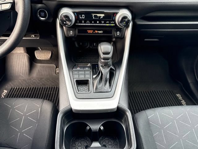 Used 2020 Toyota RAV4 XLE w/ All Weather Liner Package AWD/4WD image 33