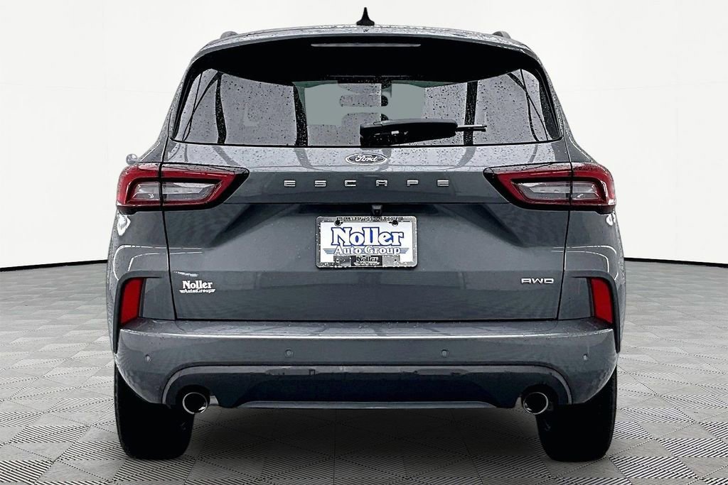 Certified 2023 Ford Escape ST-Line w/ Tech Pack #1 AWD/4WD image 4