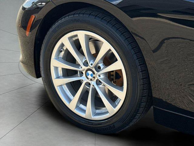 Used 2018 BMW 320i Sedan RWD image 21