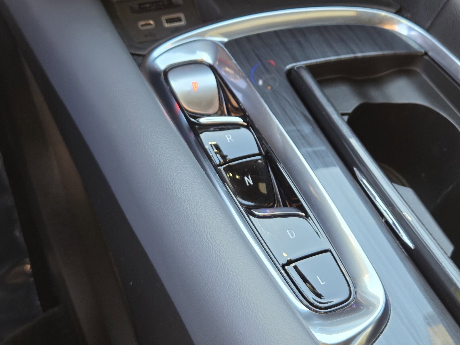 Used 2022 Buick Enclave Premium w/ Experience Buick Package image 25