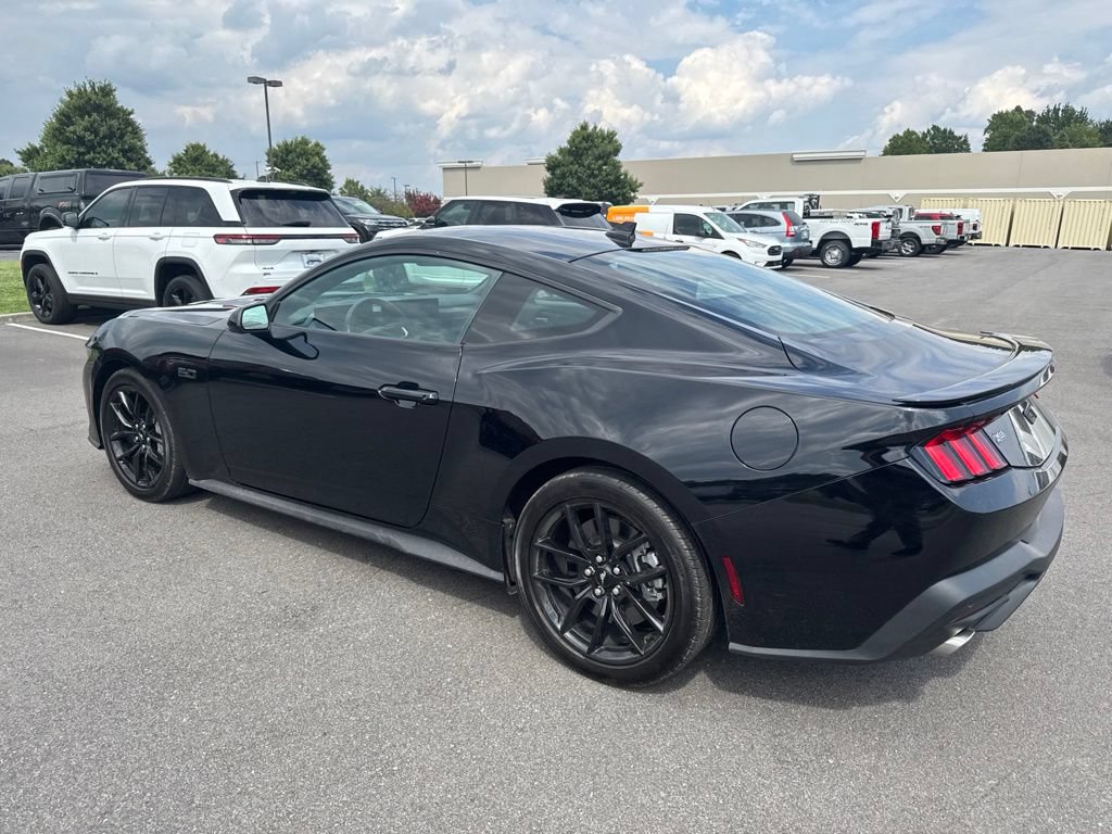 Certified 2025 Ford Mustang GT RWD image 10