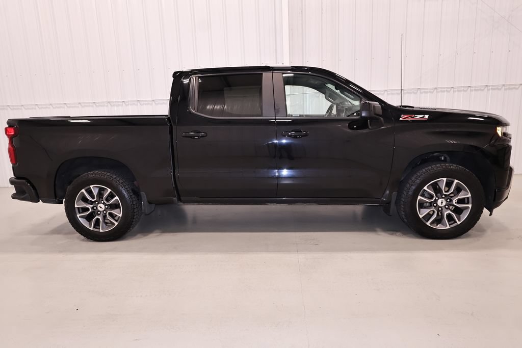 Used 2021 Chevrolet Silverado 1500 RST w/ Z71 Off-Road Package AWD/4WD image 2