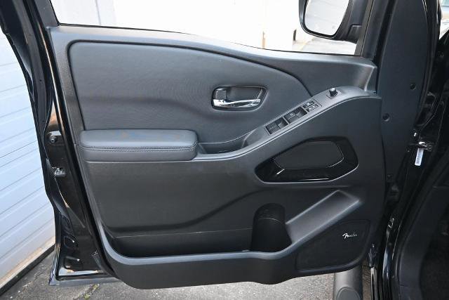 Used 2022 Nissan Frontier PRO-4X image 20