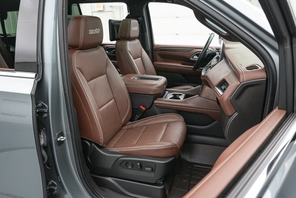 Used 2021 Chevrolet Tahoe High Country AWD/4WD image 29