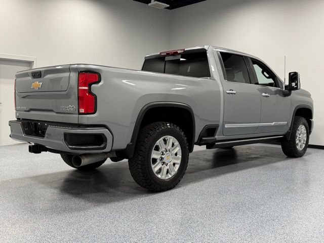Used 2025 Chevrolet Silverado 2500 High Country w/ High Country Premium Package AWD/4WD image 13
