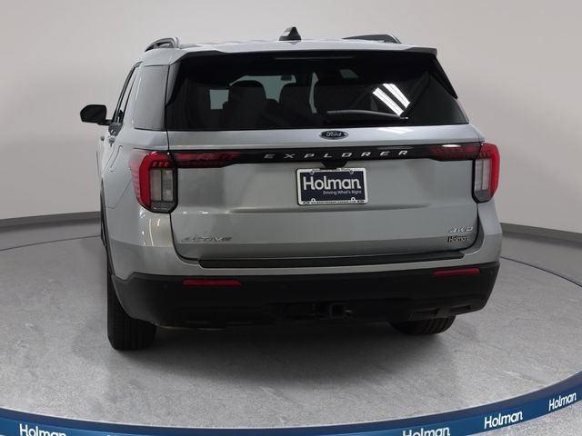 Certified 2025 Ford Explorer Active AWD/4WD image 7