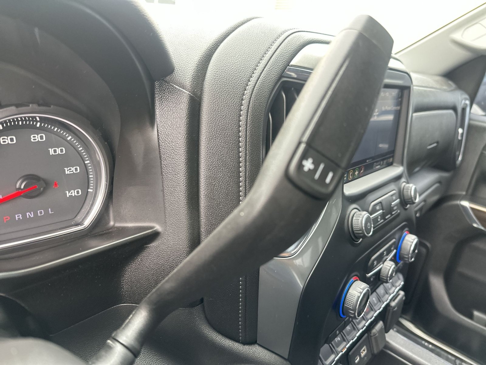 Used 2021 Chevrolet Silverado 1500 LT Trail Boss w/ Convenience Package II AWD/4WD image 29