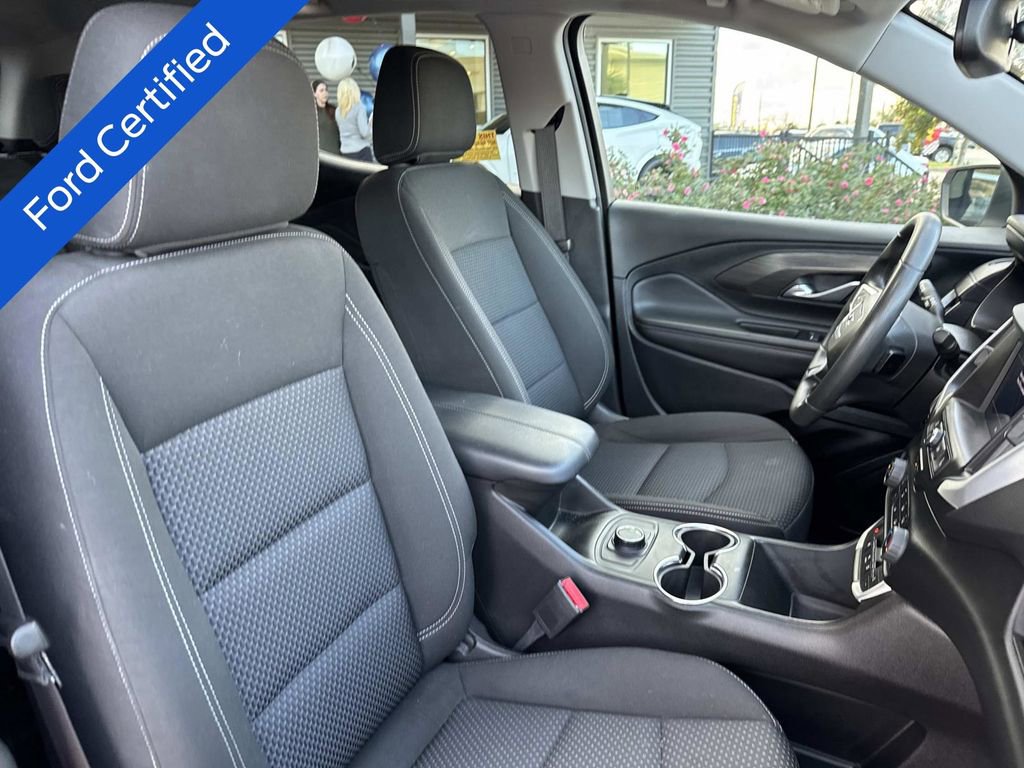 Used 2022 GMC Terrain SLE w/ Elevation Edition image 12
