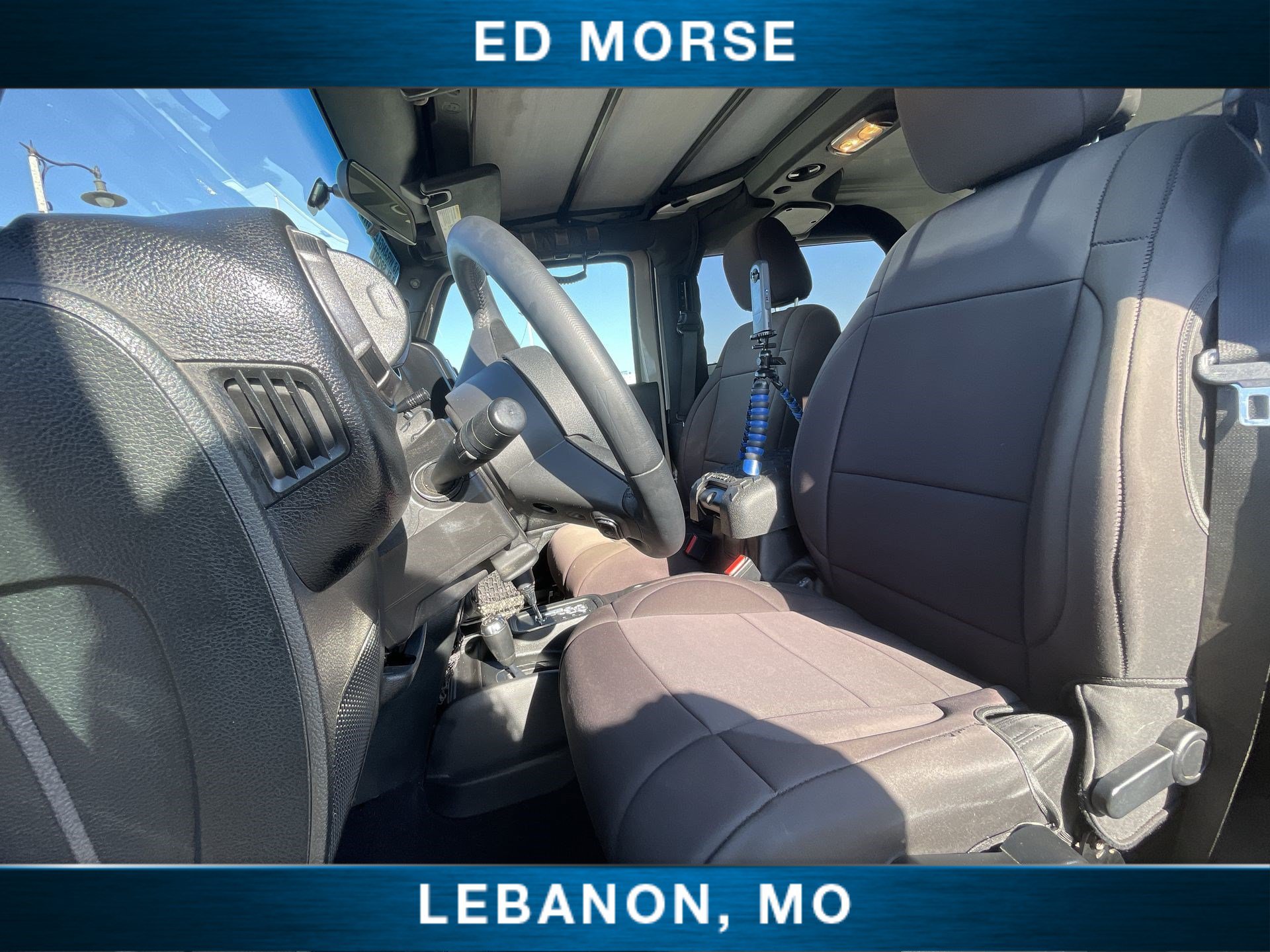 Used 2018 Jeep Wrangler Sport AWD/4WD image 17
