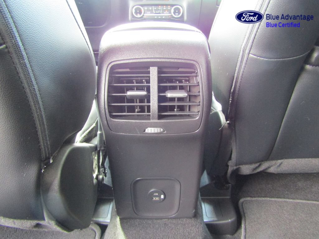Certified 2022 Ford Escape Titanium FWD image 21