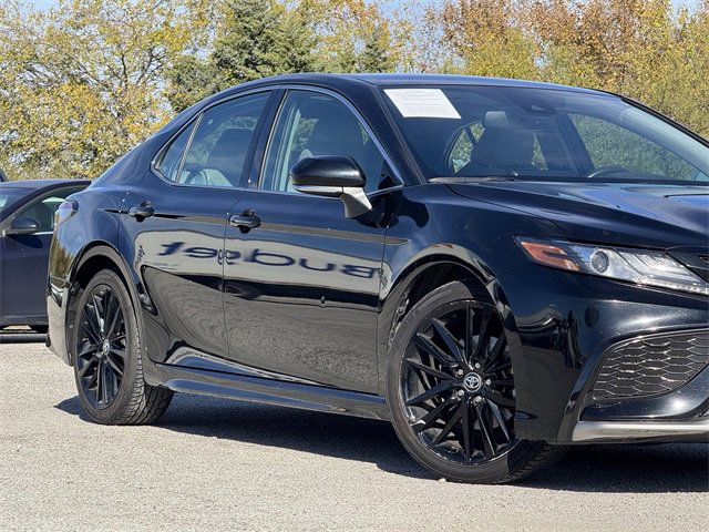 Used 2023 Toyota Camry XSE image 3