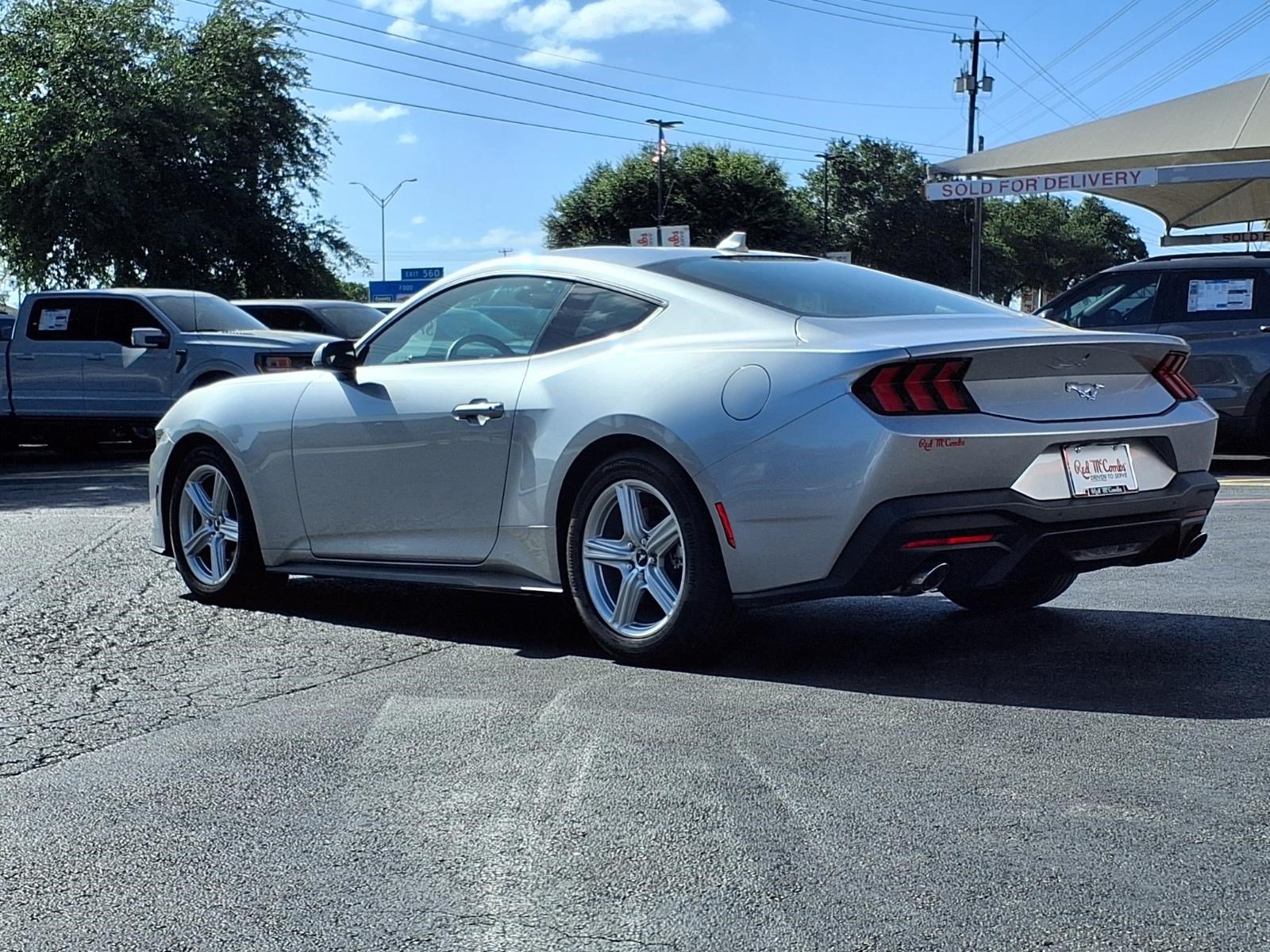 Certified 2026 Ford Mustang Premium RWD image 8