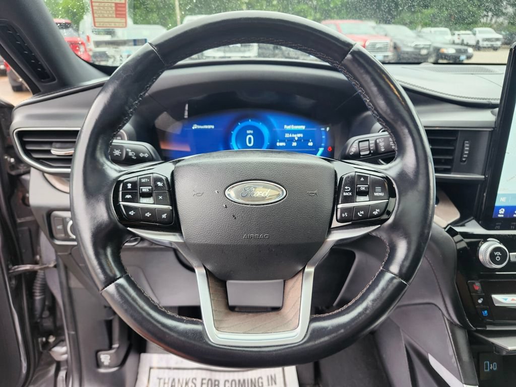 Certified 2022 Ford Explorer Platinum w/ Equipment Group 601A AWD/4WD image 28