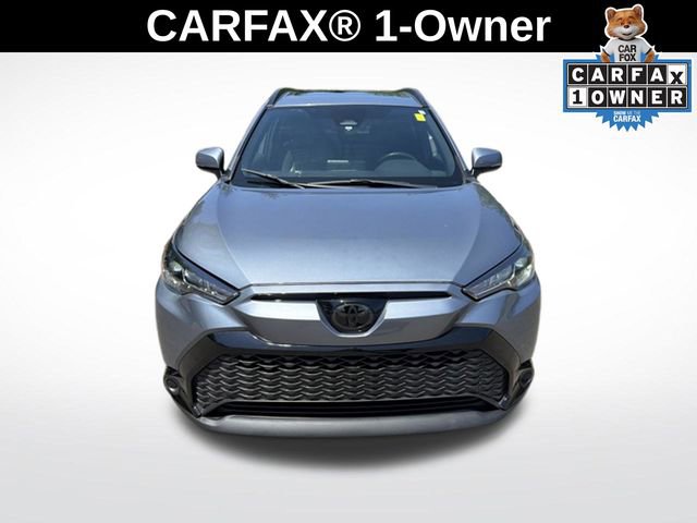 Used 2023 Toyota Corolla Cross AWD Hybrid w/ Moonroof Package image 2