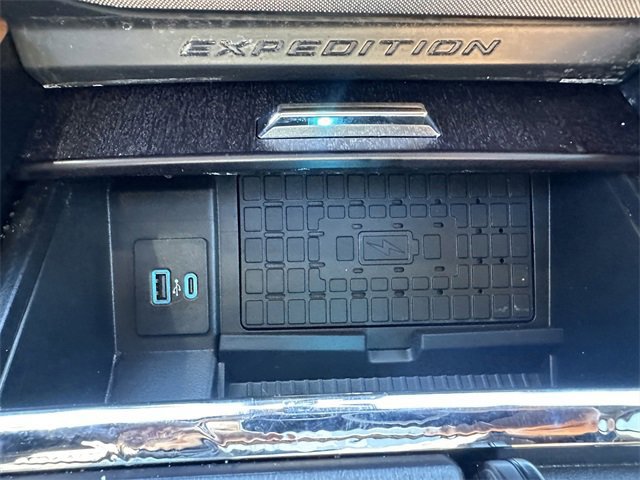 Certified 2022 Ford Expedition Max Platinum image 26