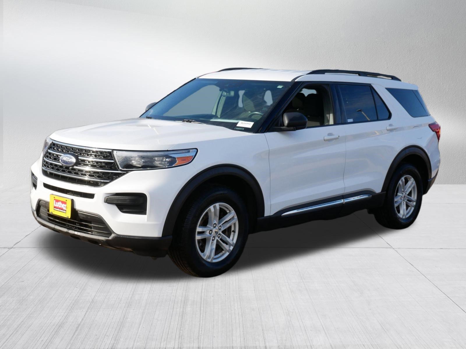 Certified 2020 Ford Explorer XLT w/ Cold Weather Package AWD/4WD image 3
