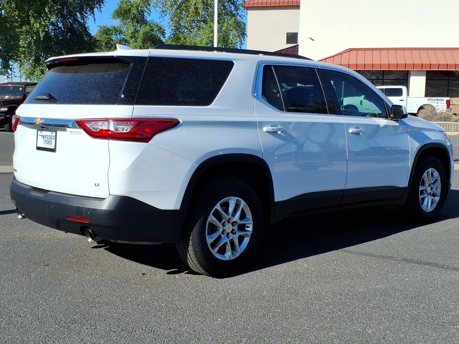 Used 2020 Chevrolet Traverse LT FWD image 5