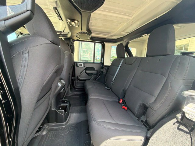 Used 2023 Jeep Wrangler Unlimited Sport AWD/4WD image 14