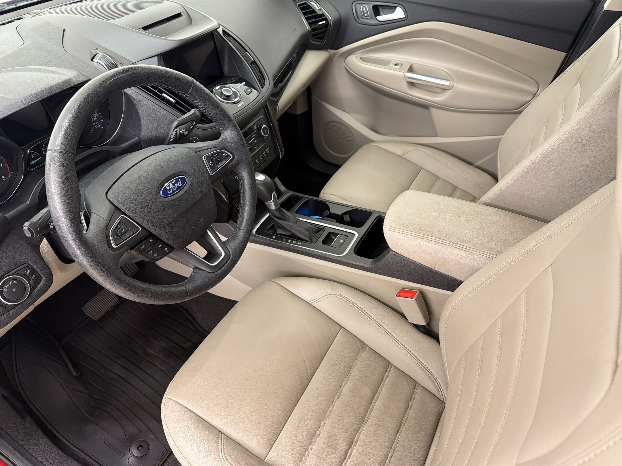 Certified 2018 Ford Escape Titanium w/ Ford Safe & Smart Package AWD/4WD image 4