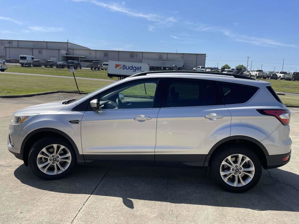 Certified 2018 Ford Escape SE image 2