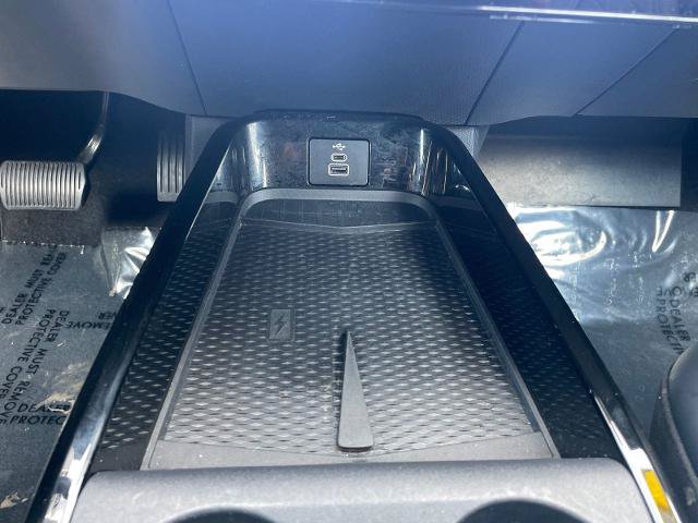 Certified 2025 Ford Mustang Mach-E Select w/ Comfort Package Lite AWD/4WD image 17