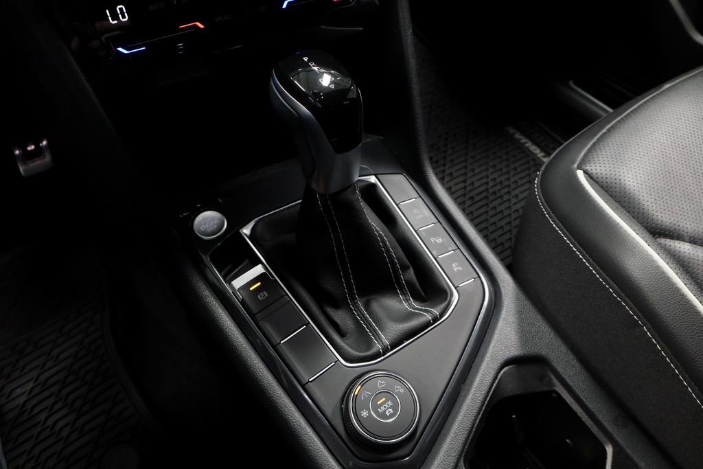 Used 2022 Volkswagen Tiguan SEL R-Line image 37